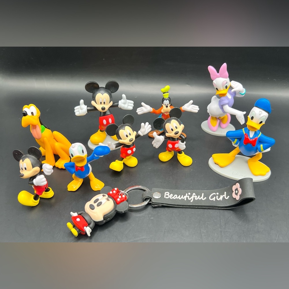 Disney- Mickey Mouse and Friends set of 10 pieces